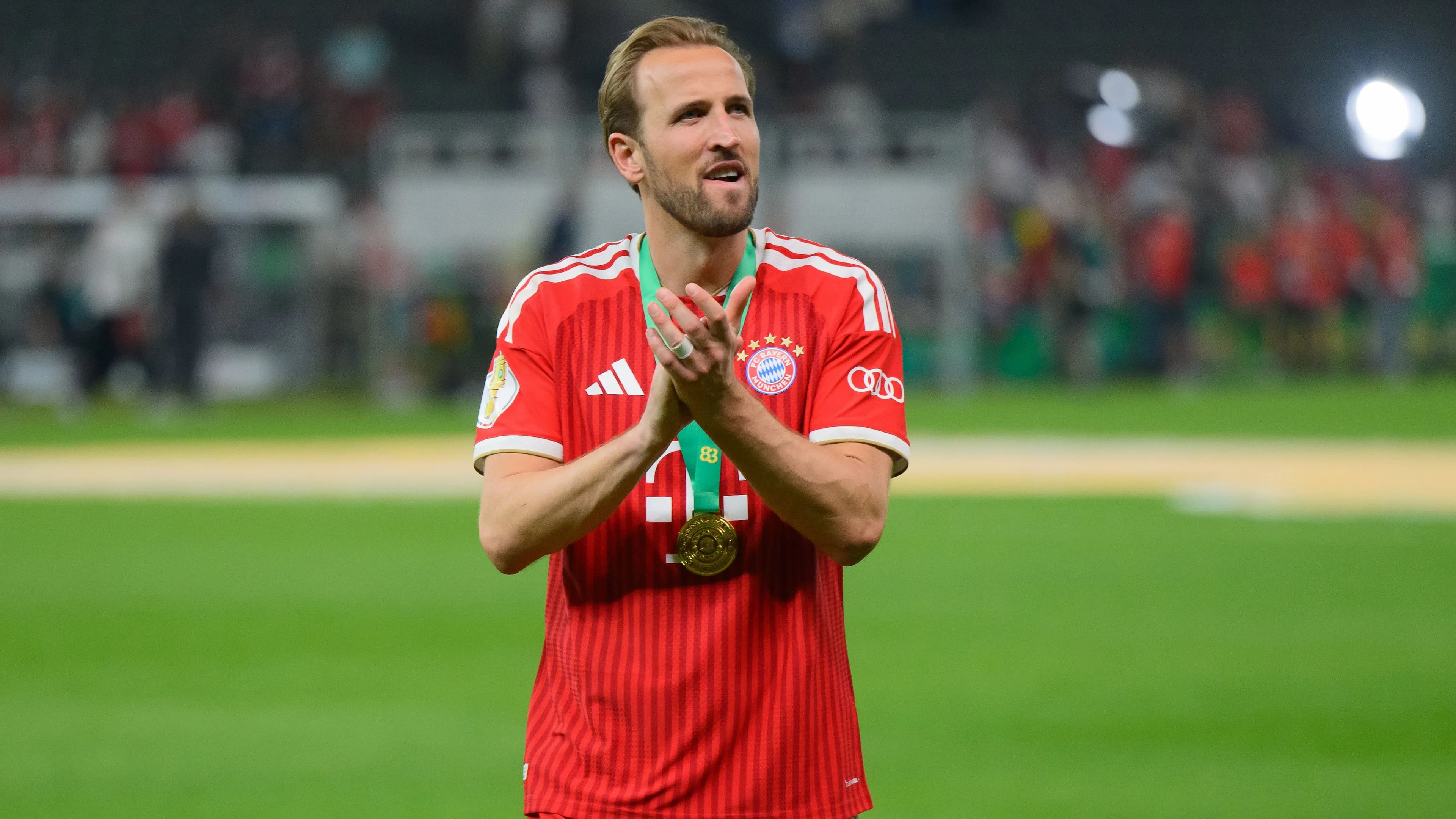 هری کین پیشنهاد بارسلونا را رد کرد و در بایرن مونیخ ماند