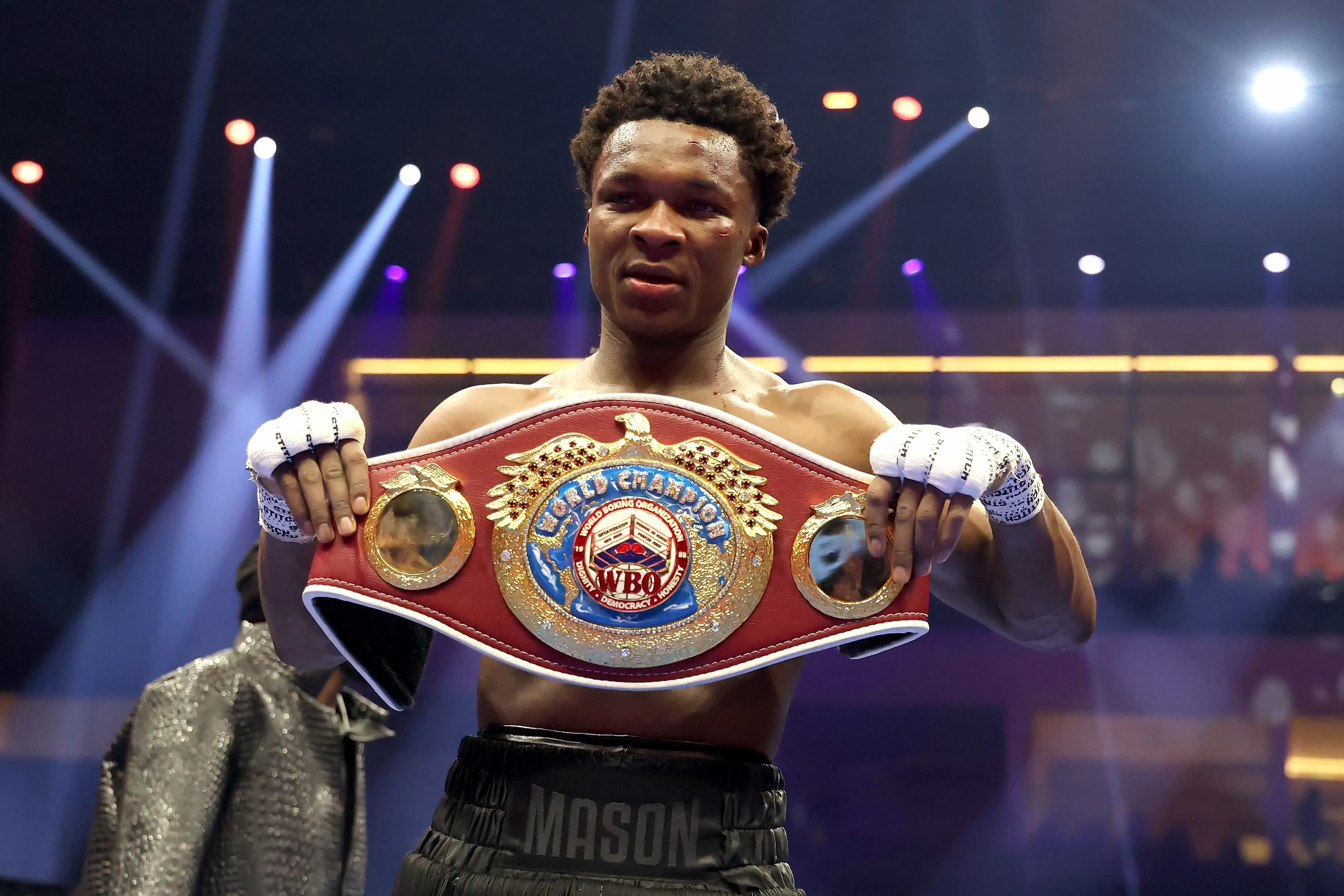 عبدالله میسون از عنوان WBO برابر آلبرت بل دفاع میکند